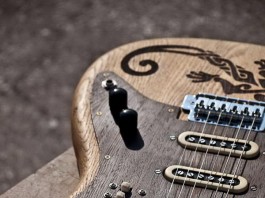 handmade-guitars-lizard