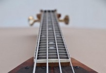 handmade-guitars-flying V bass2